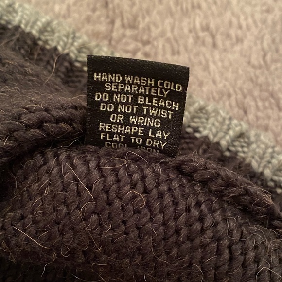 BCBGMaxAzria sweater - Picture 7 of 10